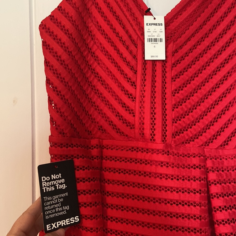 NWT Express Red Mini - Picture 2 of 3